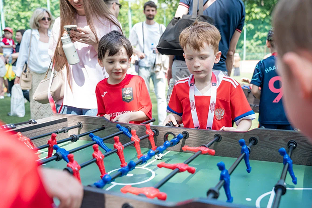 дружеские матчи по настольному футболу